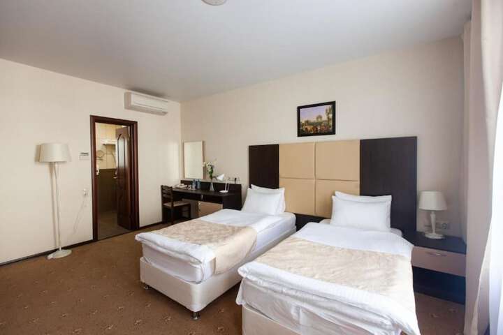 Room 18 of 46