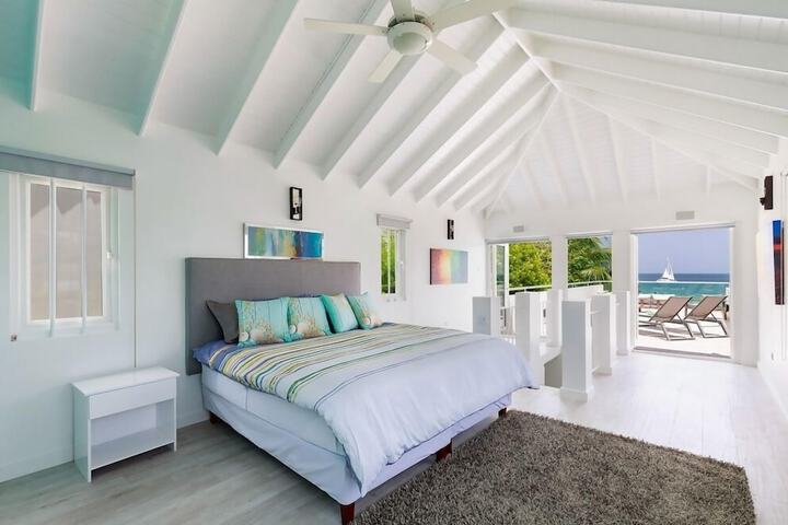 Room 2 of 17