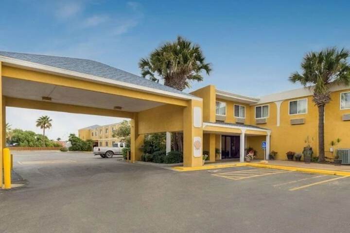 Hotel Entry