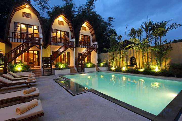 Pool 10 of 44