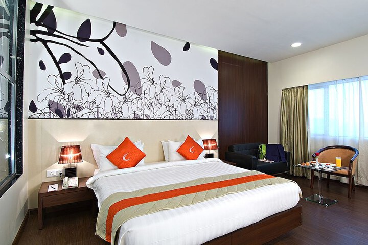Room 9 of 35