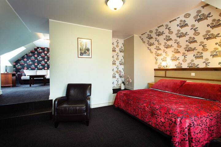 Room 15 of 68