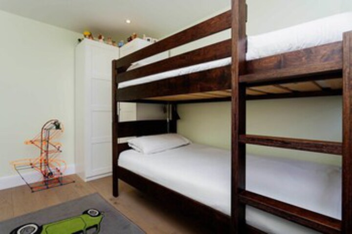 Room 21 of 24