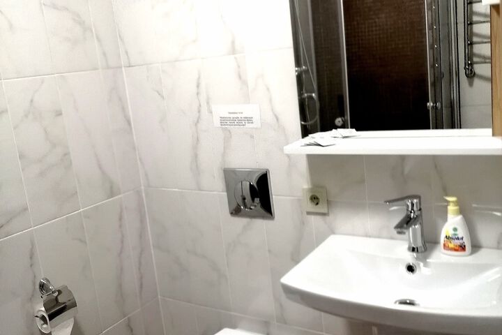 Room 3 of 31
