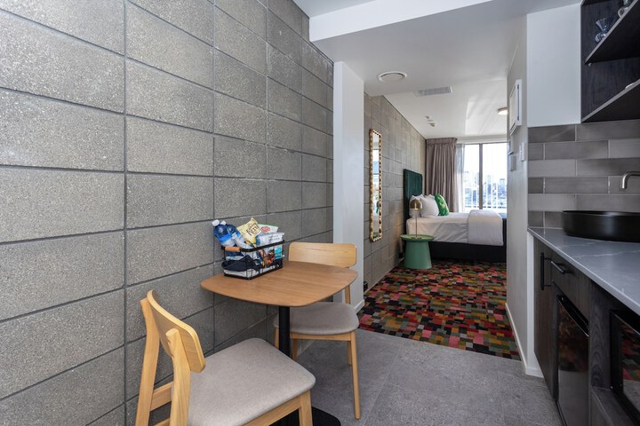 Room 3 of 111