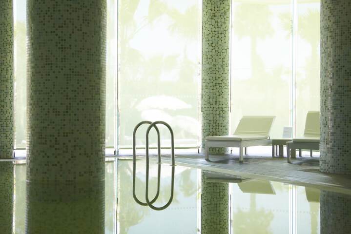 Pool 33 of 85