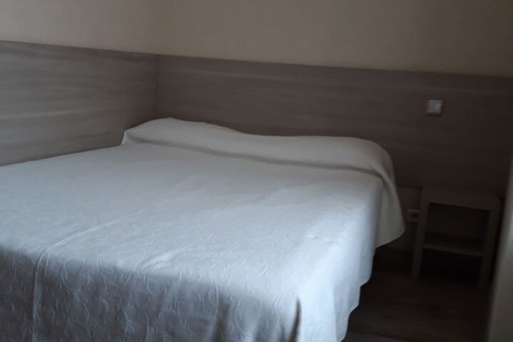 Room 17 of 26