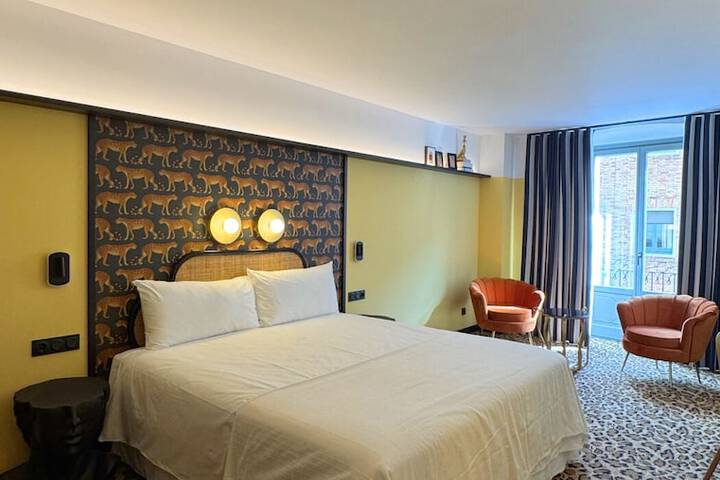 Room 6 of 54