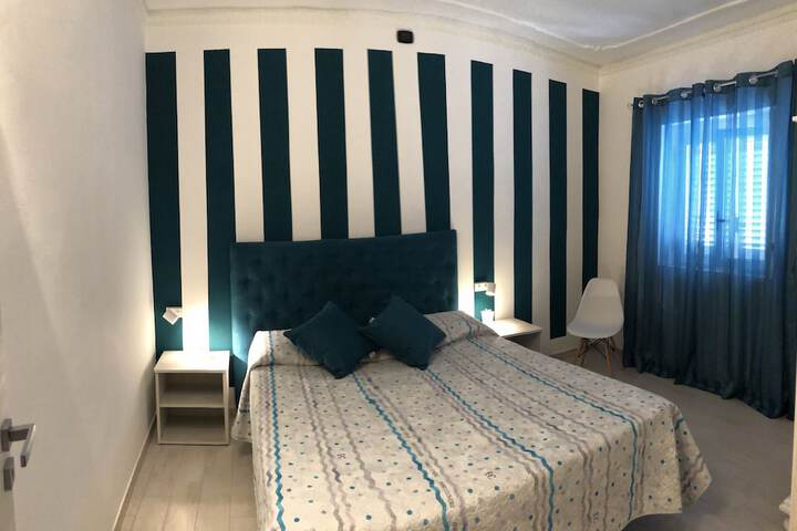 Room 2 of 9