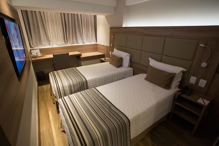 Room 14 of 60