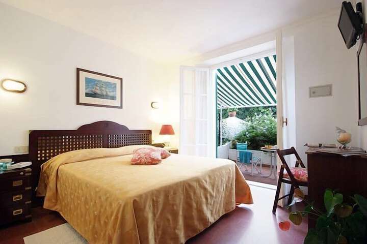 Room 16 of 70