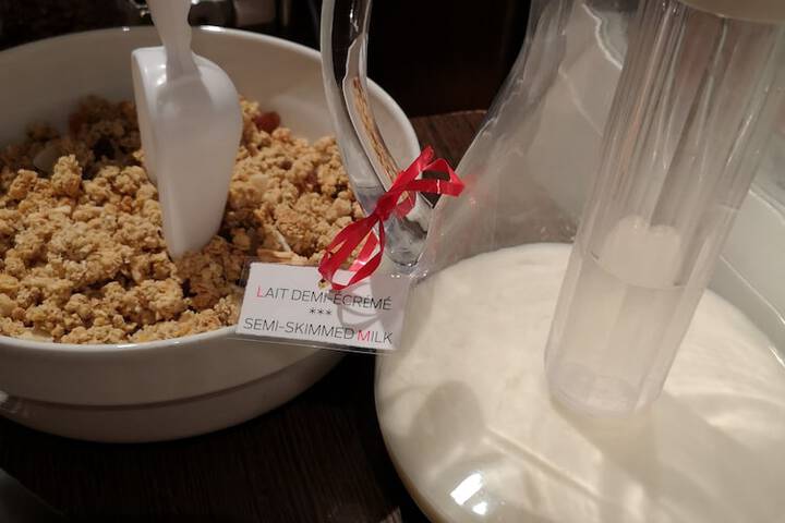 Breakfast buffet