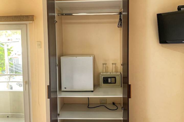 Room 17 of 32