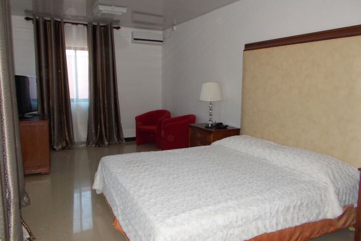 Room 3 of 14