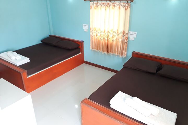 Room 9 of 49