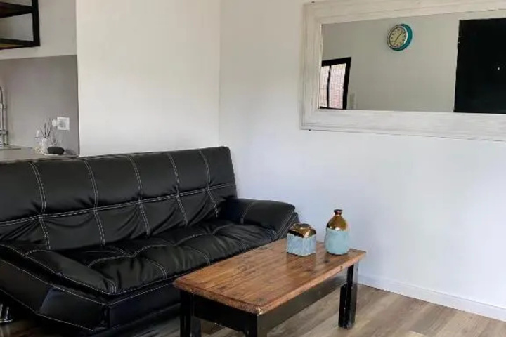 Room 4 of 11