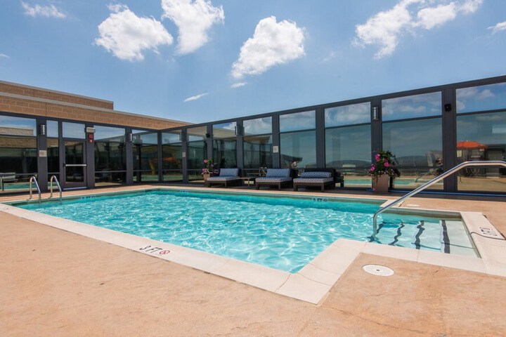 Pools & Facilities