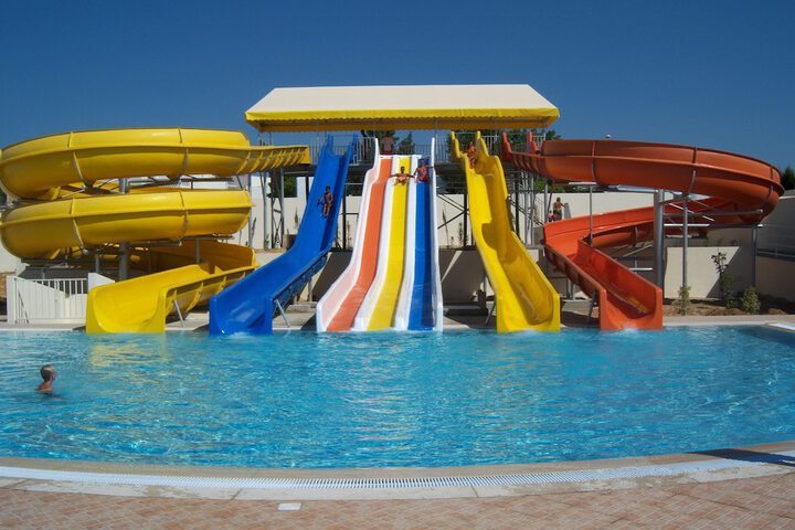 Hotel with Pool