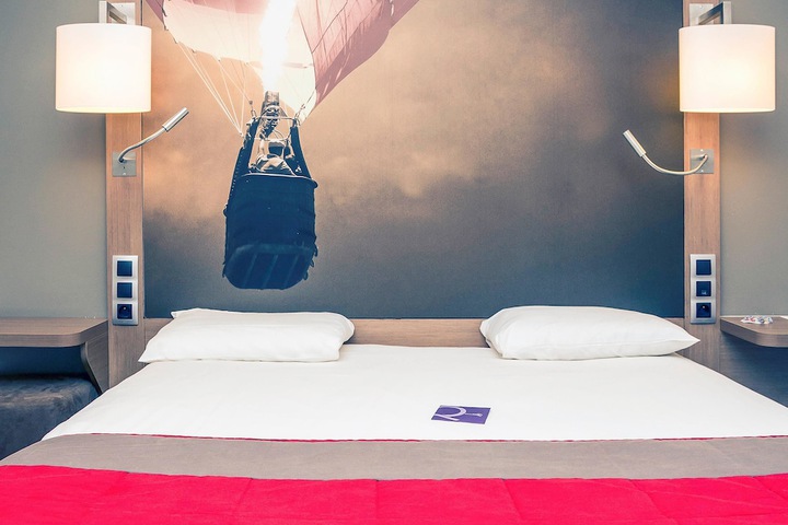 Room 3 of 83