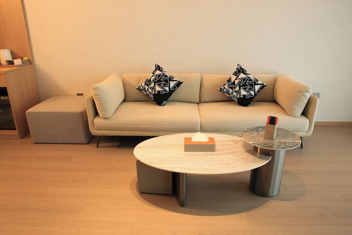 Room 28 of 47