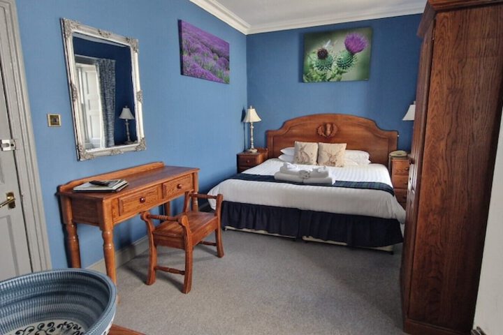Room 6 of 20