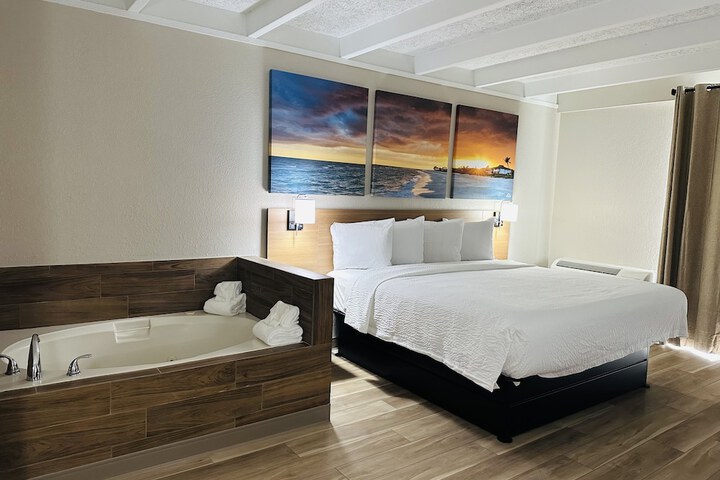 2 King Beds (4 of 17)