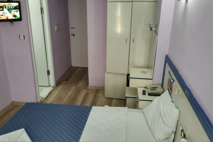 Room 19 of 39