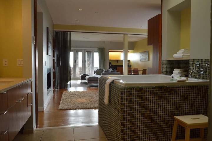 Room 48 of 91