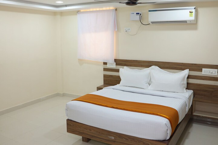 Room 7 of 25