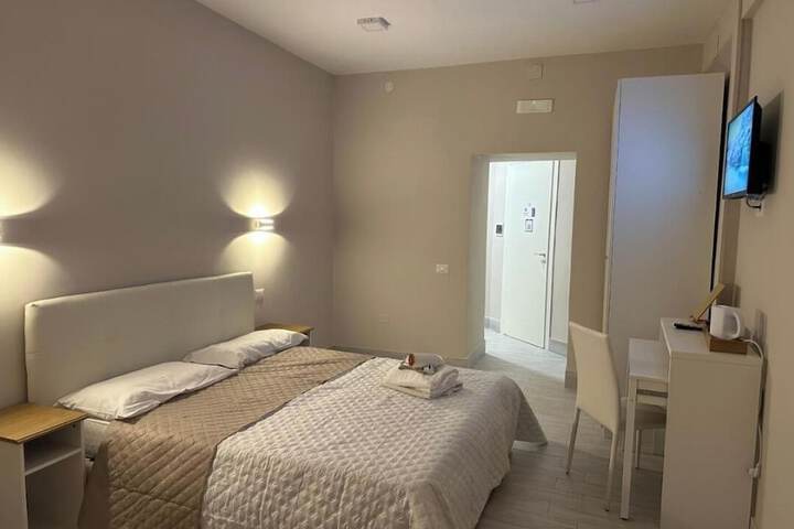 Room 16 of 60