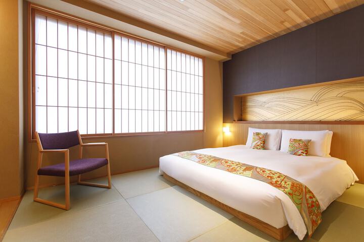 Room 21 of 52