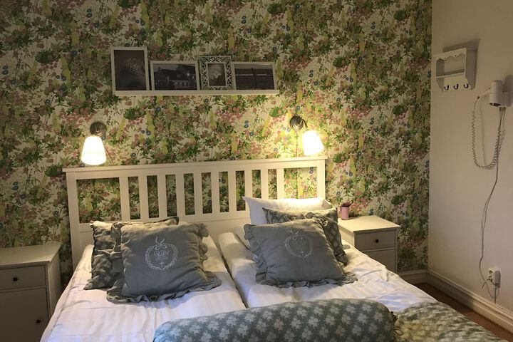 Room 5 of 52