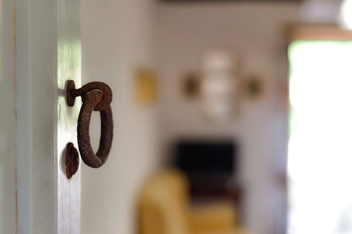 Room 12 of 117