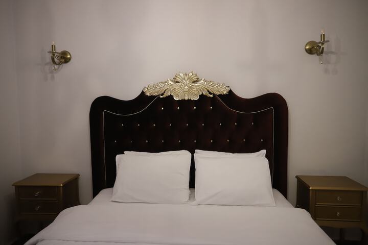 Room 6 of 31