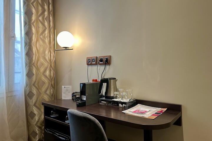 Room 37 of 91