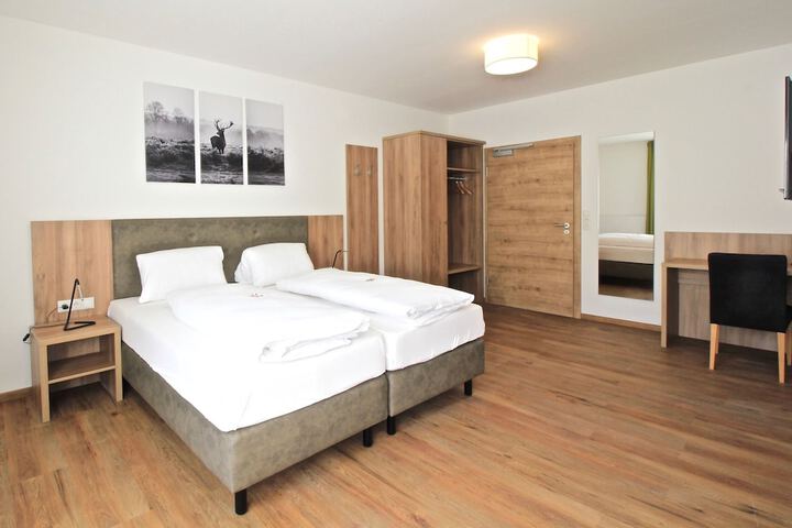Room 47 of 78