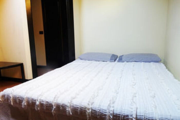 Room 21 of 68