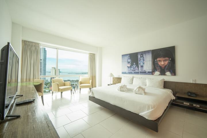 Room 34 of 111