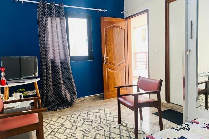 Room 3 of 6