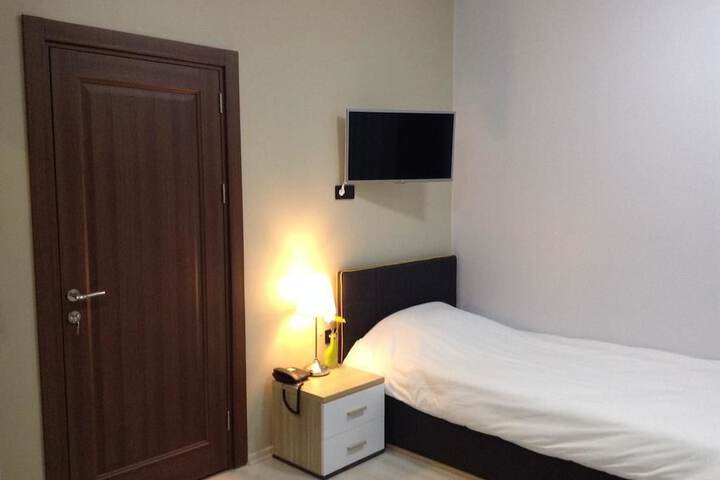 Room 6 of 22