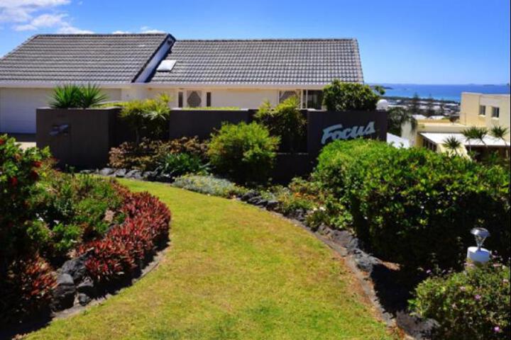 Hotel Exterior 2 of 5