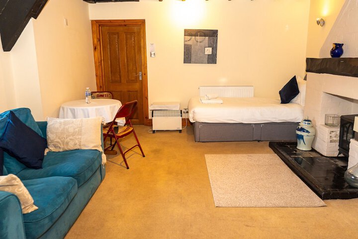 Room 12 of 49