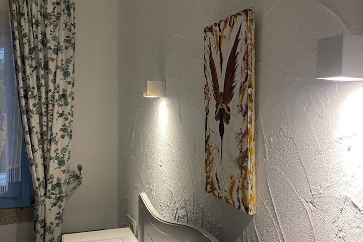 Room 25 of 48
