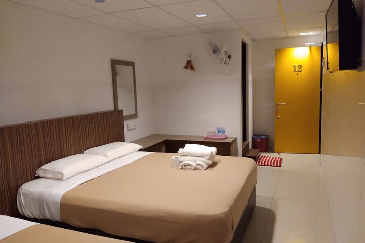 Room 21 of 30
