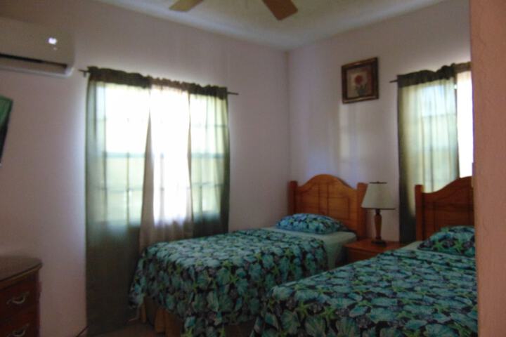 Room 36 of 193