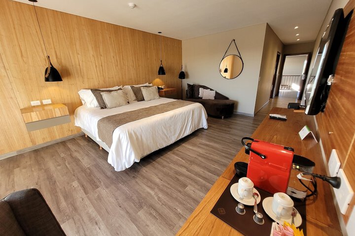 Room 11 of 32