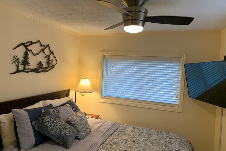 Room 4 of 10