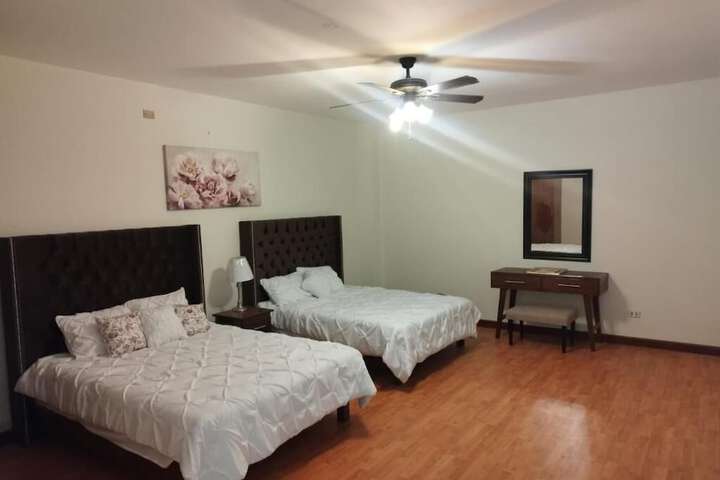 Room 2 of 11
