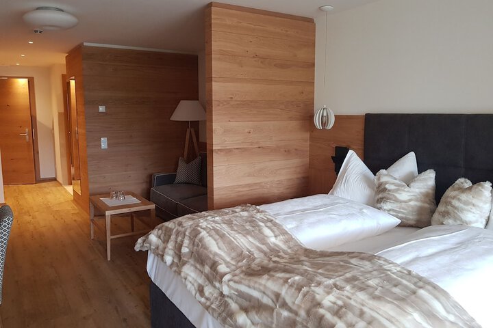 Room 3 of 61
