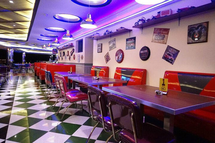 Dining 51 of 62